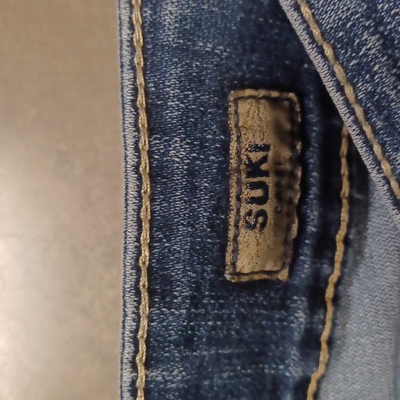 Silver Jeans "Suki" Mid Rise Capri- Sz. 26 - Picture 8 of 15